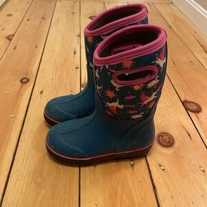 Girl’s Bogs Boots Classic II Space Pegasus Size 2